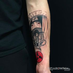 Tatuaż Uchiha  - początek rękawa na przedramieniu motyw: postacie styl: graficzne / ilustracyjne