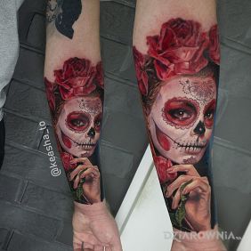 Tatuaż Muerte na przedramieniu motyw: santa muerte styl: realistyczne