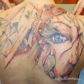 Tatuaż Motyle ;) na łopatkach motyw: motyle