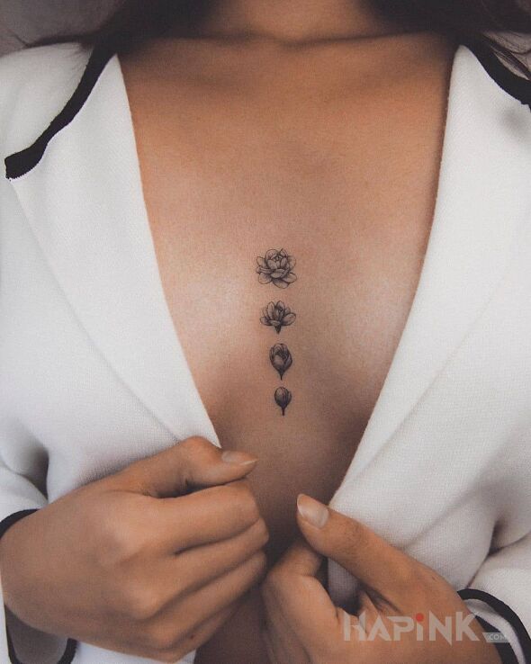 Tattoo Fazy rozy in black and gray motif and graphic / illustrative style on the chest