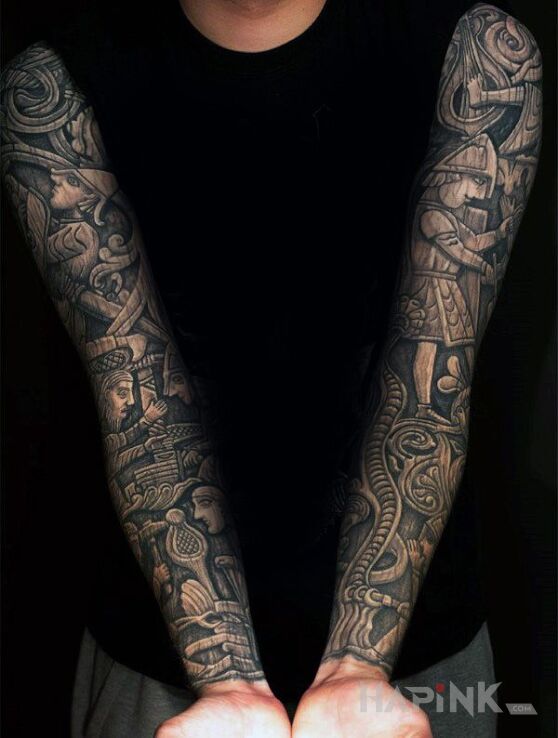 Tattoo Dwa rzeźbione rękawy in black and gray motif and carved wood style on the upper arm