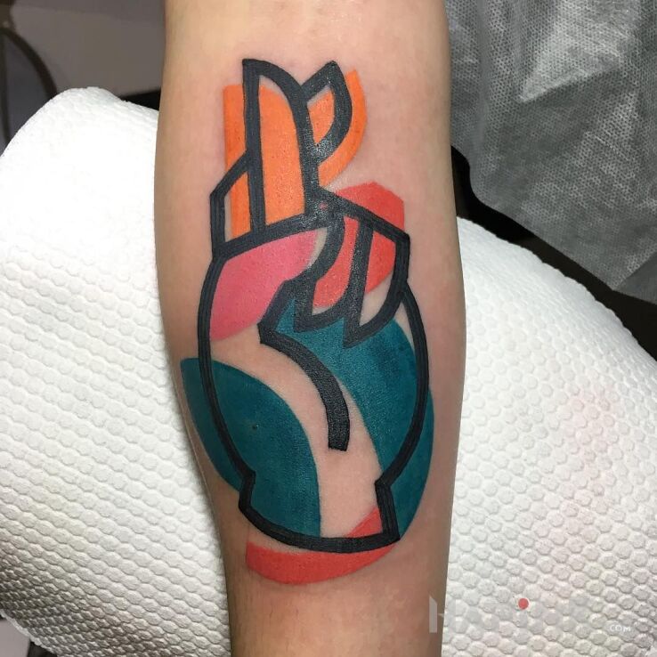 Tattoo Rączka in other motif and modern / cubism style on the forearm