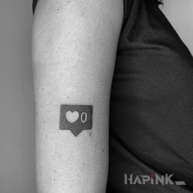 Tattoo 0 hearts on the upper arm motif: other style: minimalistic