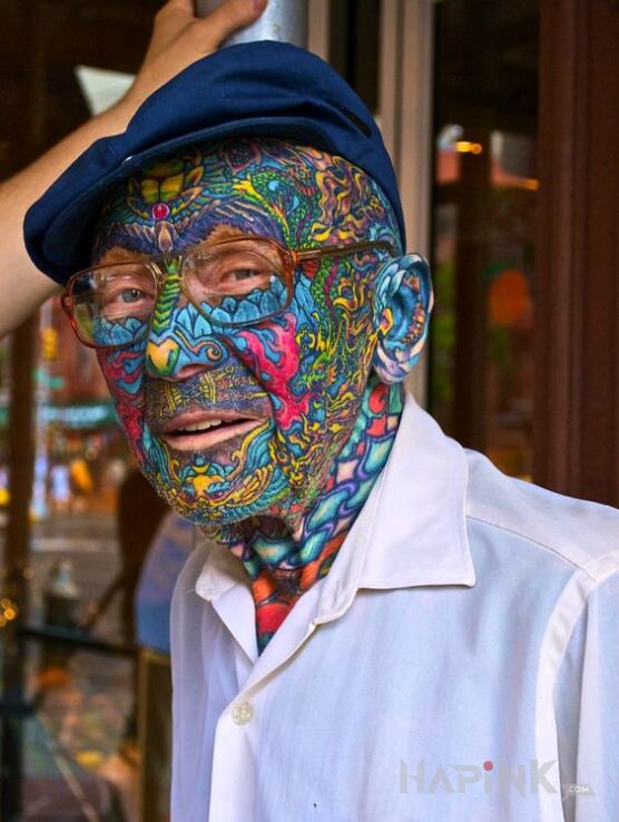Tattoo Pozytywny dziadek ? in colorful motif and newschool style on the face
