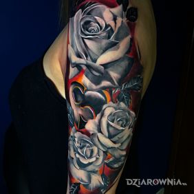 Tatuaż Rose na ramieniu motyw: kolorowe styl: realistyczne