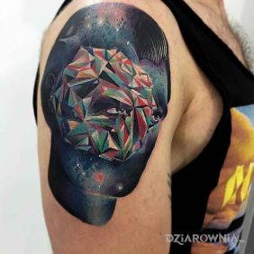 Tatuaż Twarz bez nosa i ust na ramieniu motyw: twarze styl: surrealistyczne