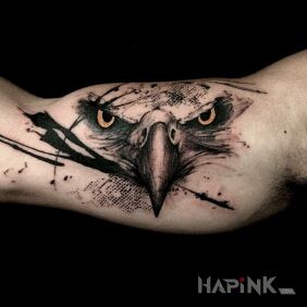 Tattoo Eagle on the upper arm motif: animals
