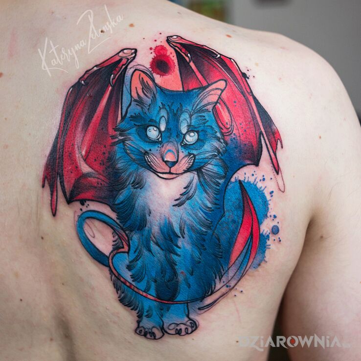 Tatuaż Kot ze skrzydłami w motywie zwierzęta i stylu watercolor na plecach