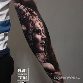 Tatuaż Diablica na przedramieniu motyw: 3D styl: realistyczne