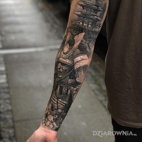 Tatuaż Samurai na ramieniu motyw: rękawy styl: realistyczne