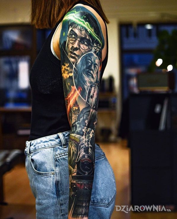 Tatuaż postacie z harrego pottera w motywie kolorowe i stylu realistyczne na przedramieniu