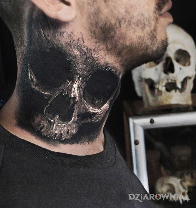 Tatuaż realistyczna czaszka w motywie 3D i stylu realistyczne na szyi