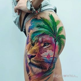 Tatuaż Lew pod palmą na nodze motyw: 3D styl: watercolor