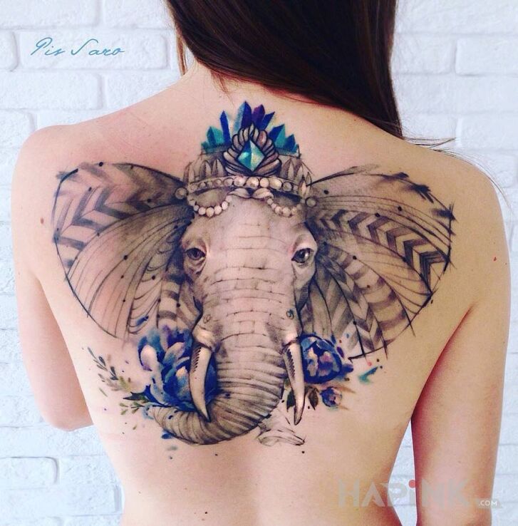 Tattoo Slon in animals motif on the back