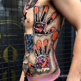 Tatuaż Sceny z kosmitami na brzuchu motyw: pozostałe