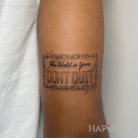 Tattoo Don't give up on the upper arm motif: sleeves style: calligraphy
