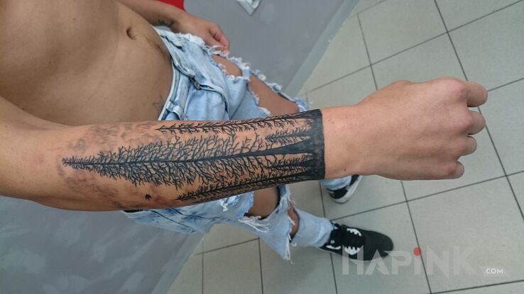 Tattoo Las in sleeves motif on the forearm