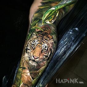Tattoo Tiger on the leg motif: animals style: realistic