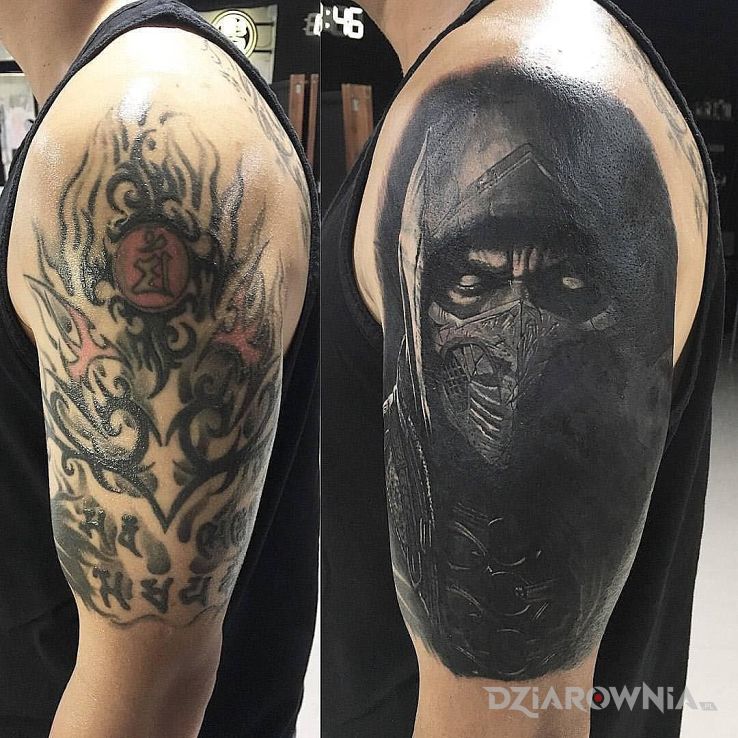Tatuaż czarny jak kominiarz skorpion w motywie mroczne i stylu realistyczne na ramieniu