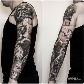Tatuaż Gra / Fallout / Nuke Cola na przedramieniu motyw: czarno-szare styl: dotwork