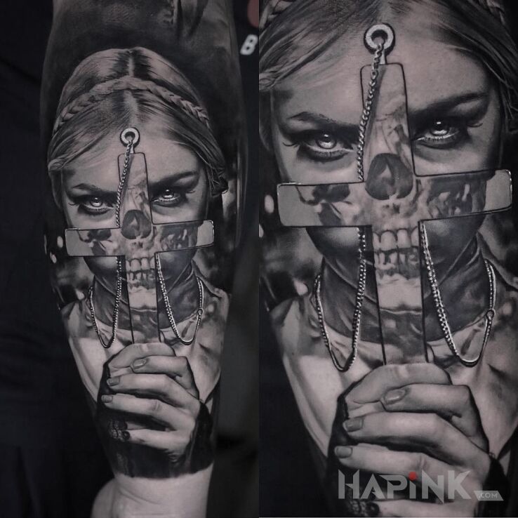 Tattoo Dziewczyna schowana za krzyżem in 3D motif and realistic style on the forearm