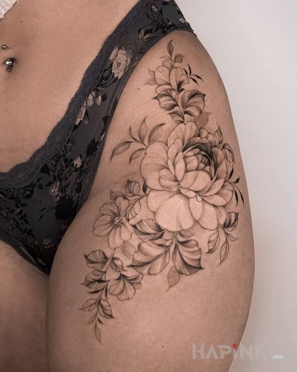 Tattoo Pęk róży in flowers motif and realistic style on the leg