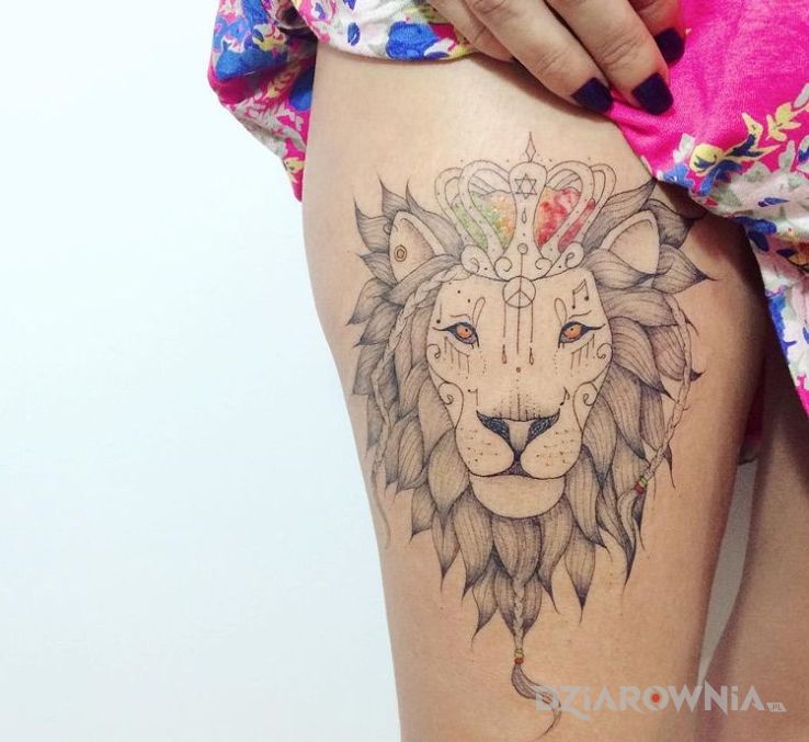 Tatuaż reggae lew w motywie zwierzęta na nodze
