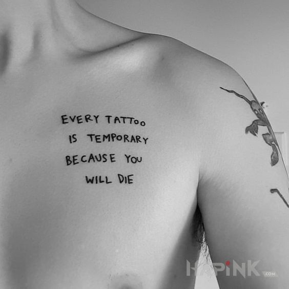 Tattoo Tymczasowe tatuaze in lettering motif on the chest