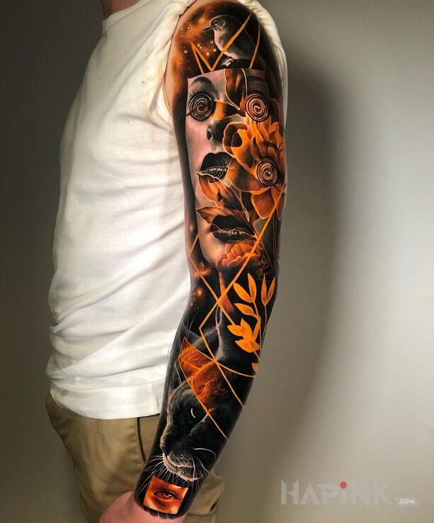 Tattoo Pomieszanie z poplątaniem in flowers motif and surrealistic style On the arm