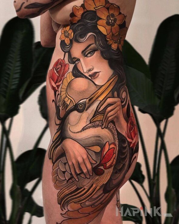 Tattoo No to czapla in colorful motif and neo-traditional style on the thigh