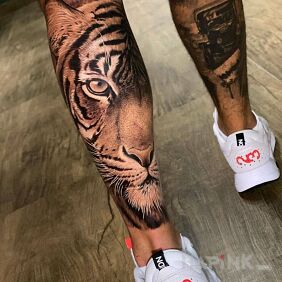 Tattoo Half tiger on the calf motif: 3D style: realistic