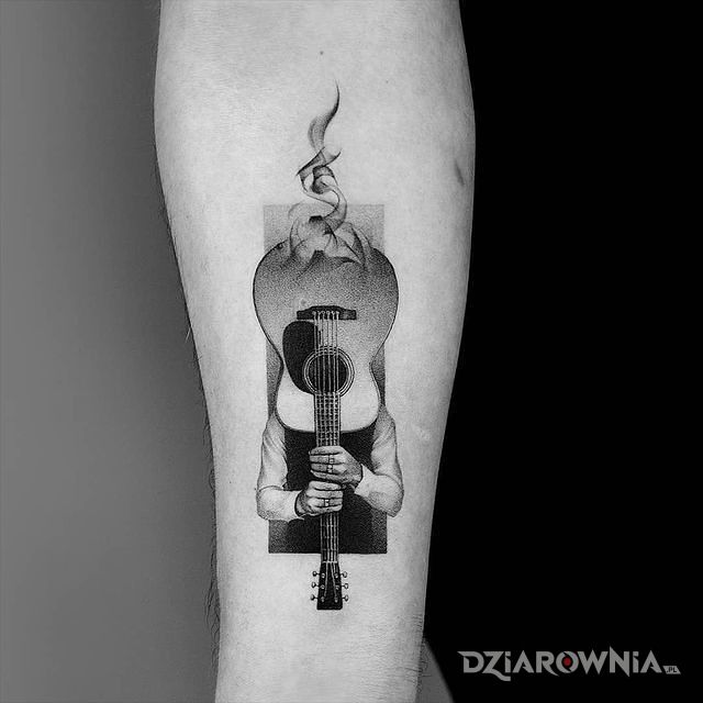 Tatuaż schowany za gitara w motywie przedmioty i stylu graficzne / ilustracyjne na przedramieniu