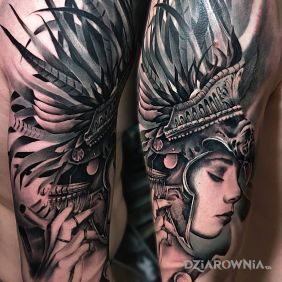 Tatuaż Wojowniczka na ramieniu motyw: twarze styl: realistyczne