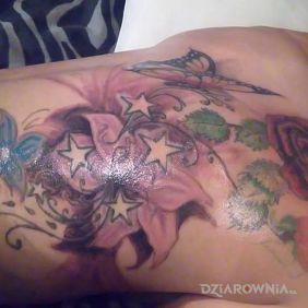 Tatuaż Własna kompozycja jeszcze w trakcie. na plecach motyw: motyle