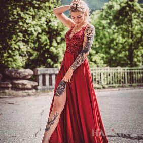 Tattoo Red dress + tattoos on the thigh motif: animals style: realistic