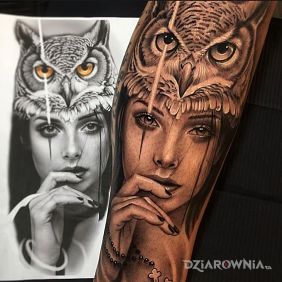 Tatuaż Z sową na głowie na przedramieniu motyw: czarno-szare styl: realistyczne