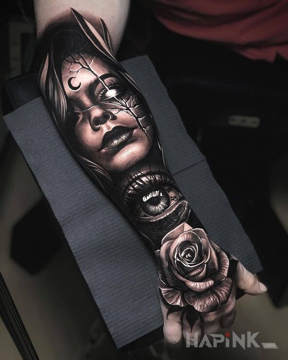 Tattoo 3 elementy in flowers motif and realistic style on the hand