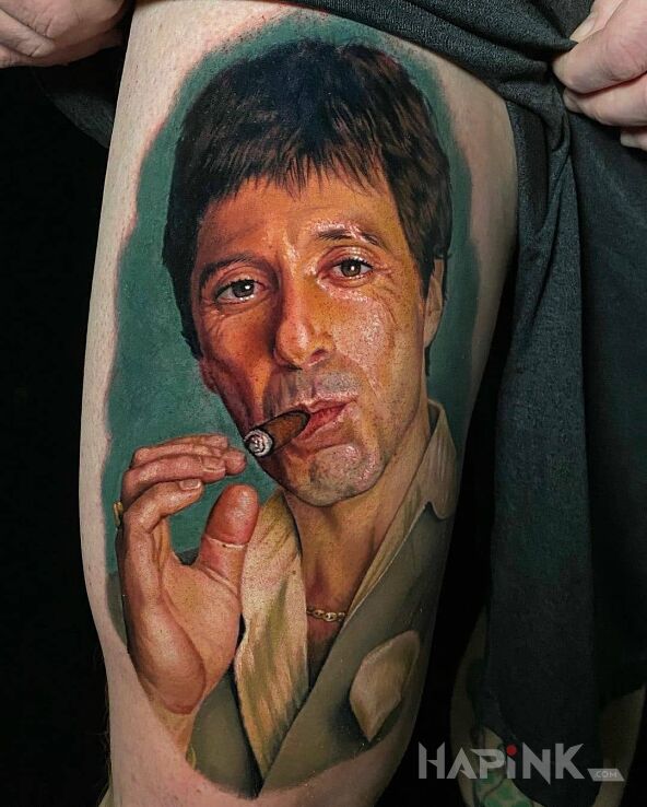 Tattoo Scarface in 3D motif and realistic style on the leg