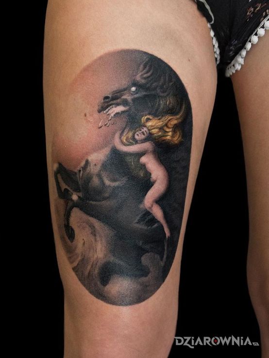 Tatuaż wściekły koń w motywie zwierzęta i stylu graficzne / ilustracyjne na nodze