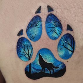 Tattoo Wolf paw on the chest motif: colorful style: graphic / illustrative