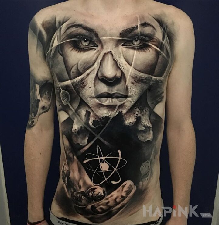 Tattoo Wielki tatuaż in 3D motif on the chest