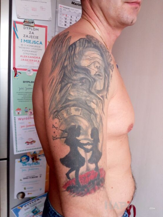 Tattoo Co dorobić co zmienić - propozycje in characters motif and graphic / illustrative style on the upper arm