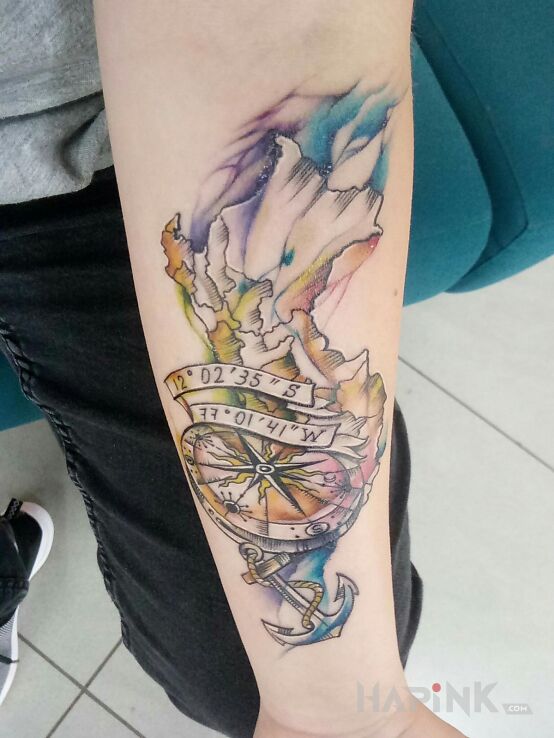 Tattoo Dusza w podróży in objects motif and Watercolor style On the arm