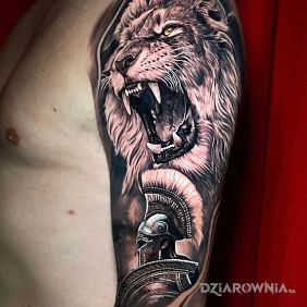 Tatuaż Lew i wojownik na ramieniu motyw: 3D styl: realistyczne