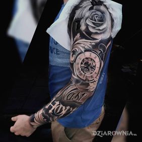 Tatuaż Last hope na ramieniu motyw: rękawy styl: realistyczne
