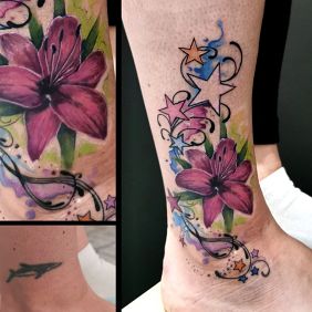 Tattoo Flower cover on the tibia motif: colorful style: Watercolor