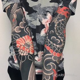 Tatuaż Japoński styl na czarno na przedramieniu motyw: kwiaty styl: japońskie / irezumi