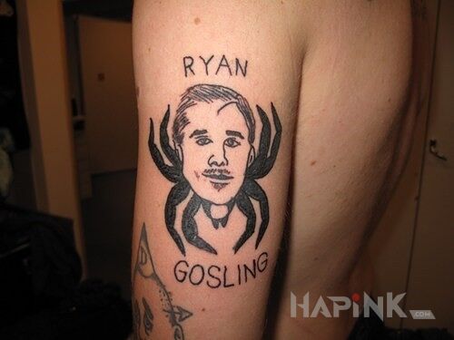 Tattoo Rayan Gosling in characters motif on the upper arm