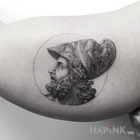 Tattoo Menelaos on the upper arm motif: characters