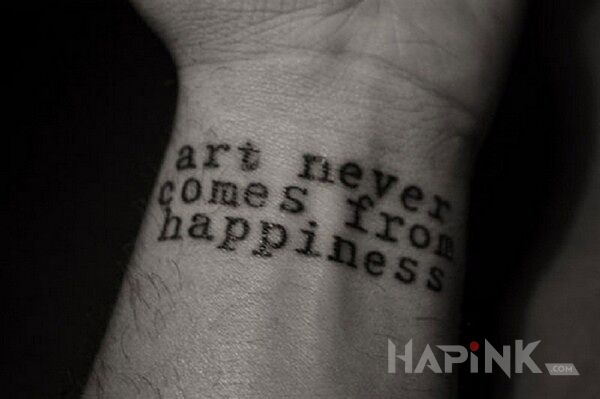 Tattoo Sama prawda in lettering motif on the wrist